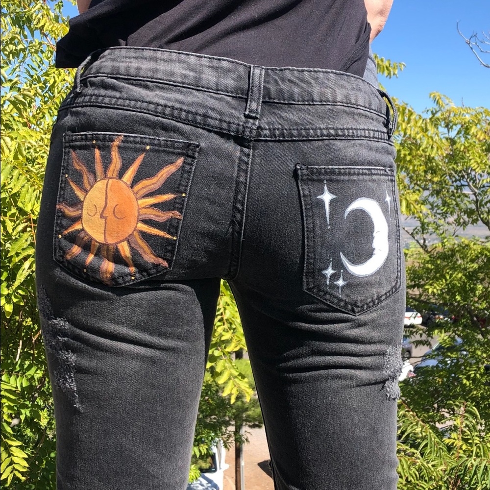 Painted Jeans 🌞